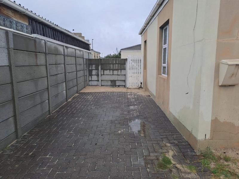 2 Bedroom Property for Sale in Gaylee Western Cape
